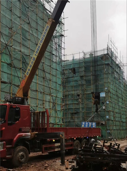 衡阳县“慢工细活”—— 吊车的 “微动控制” 技术